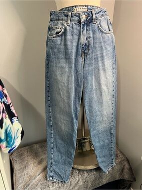 Primark's Denim Co. Size 2 Medium Wash 5 Pocket Denim Straight Leg Jeans